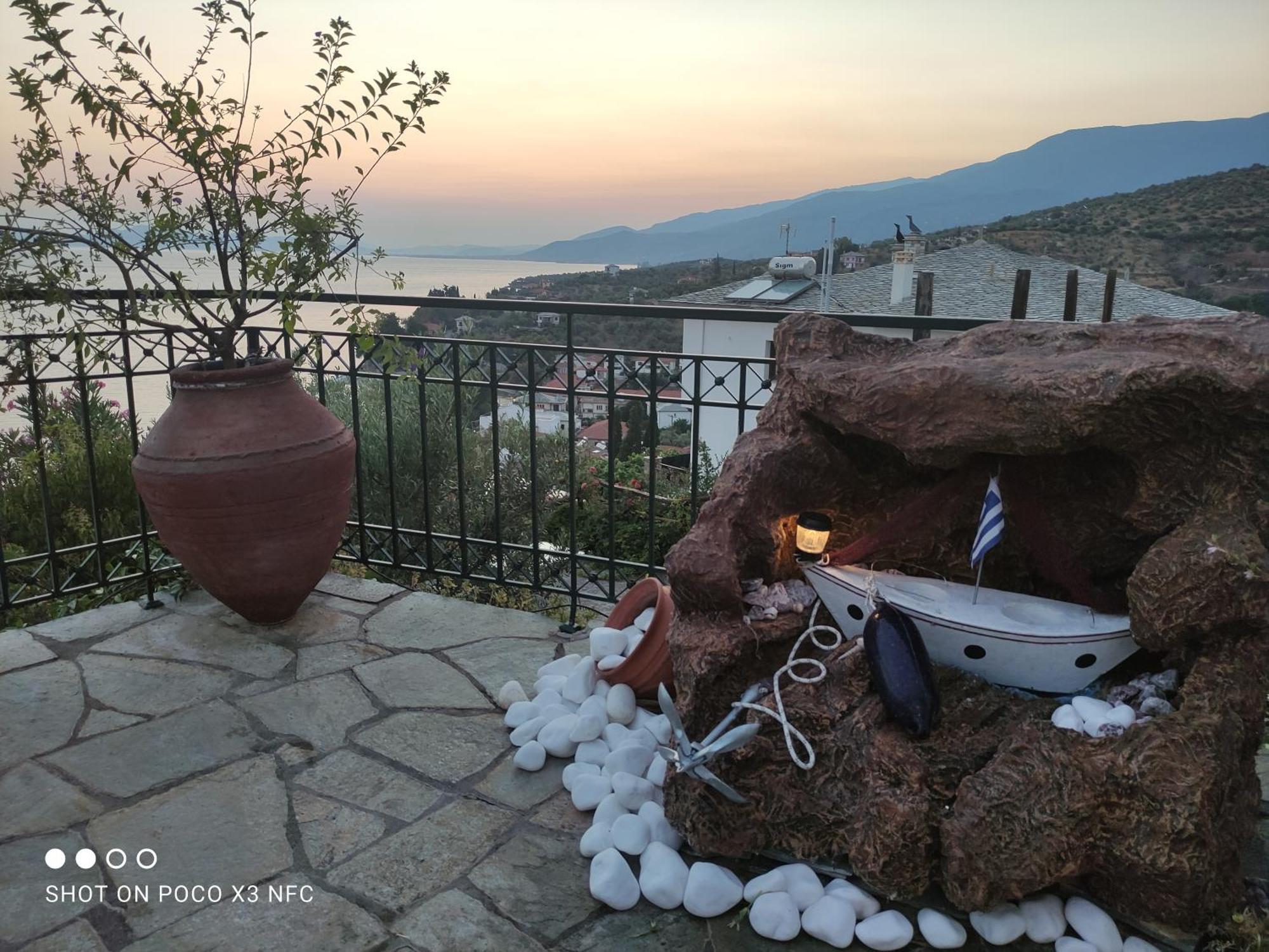 Villa Mesonisi Με Υπέροχη Θέα Στον Παγασητικό!! Áfissos Exterior foto